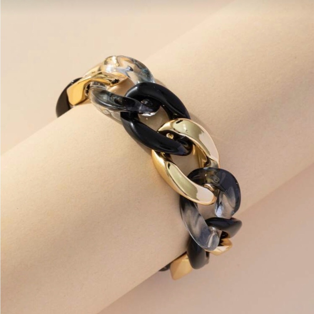 Elegant Black and Gold Chain Bracelet